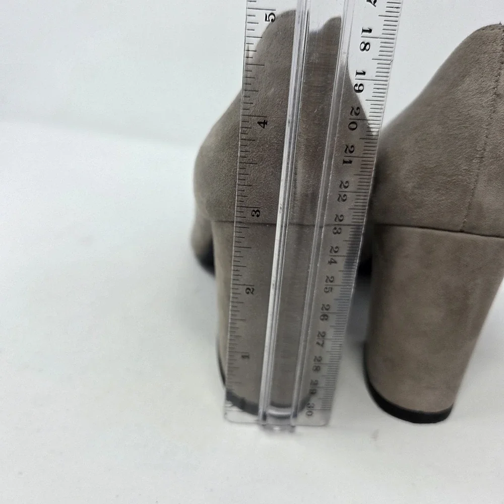 Stuart Weitzman Size 6 Midmary Light Gray Suede Block Heel Pump Women's NICE
